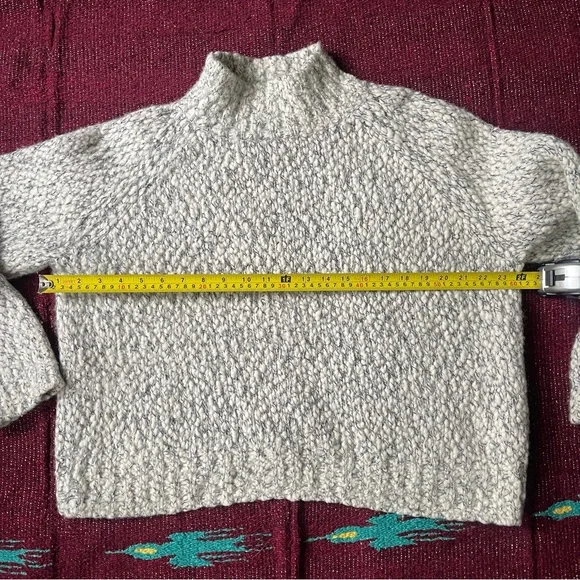 Vince Cropped Wool Cashmere Blend Sweater - Picture 8 of 8